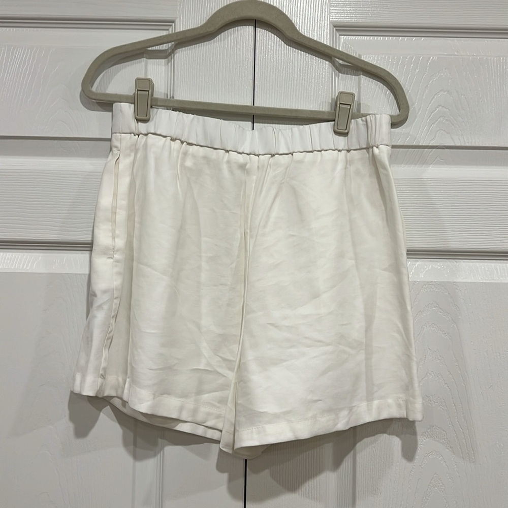 ZARA Pleated Elastic Back Shorts Womens White Size Large - Picture 4 of 8